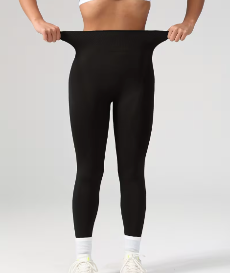 Legging con detalles en la misma tela